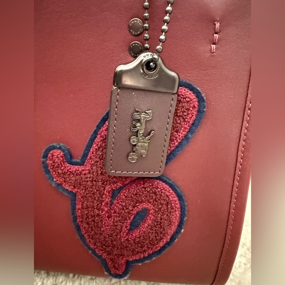 Coach Rogue 25 with Varsity Patches - Picture 8 of 9